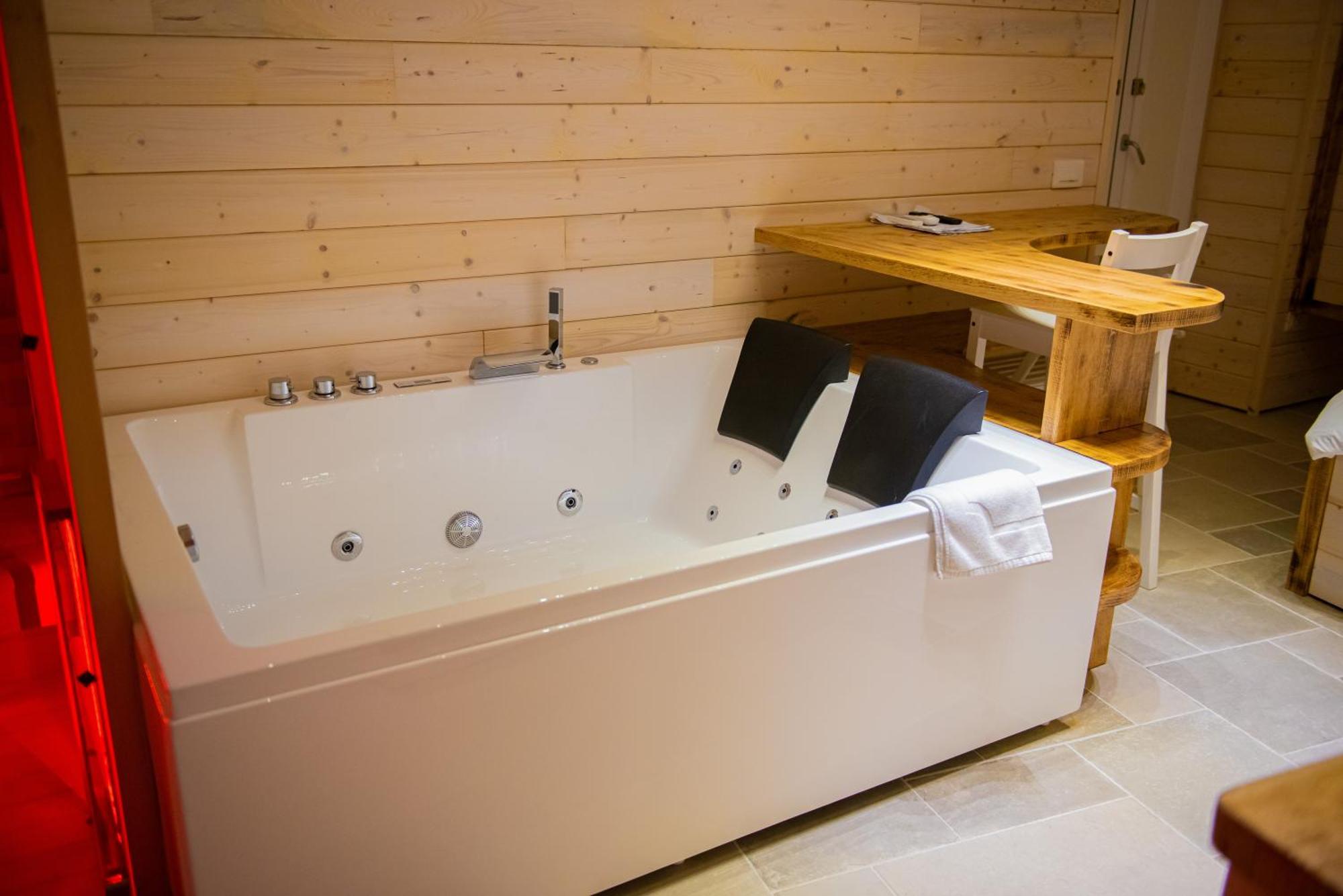 Artemide "Corte Segreta" B&B Suite Spa San Cipriano Picentino Exterior foto